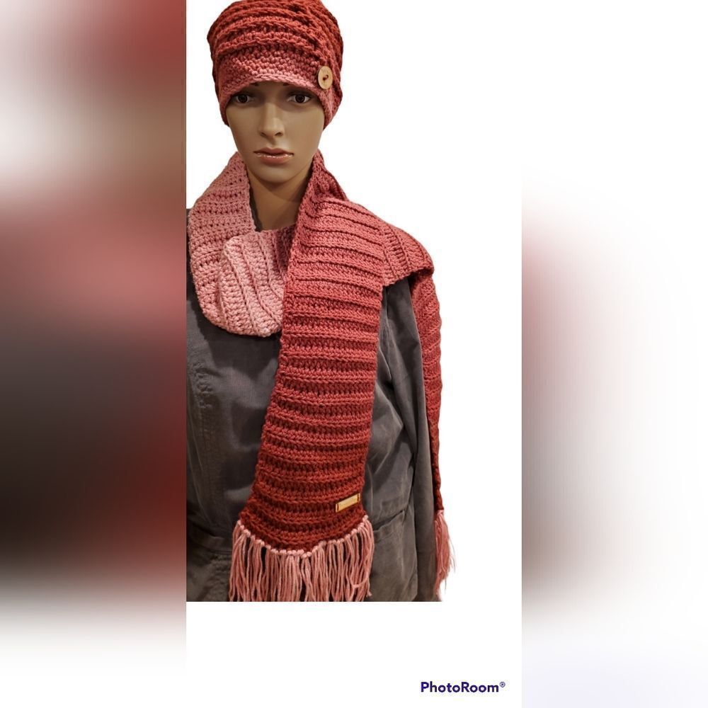 New Beenie Hat & Scarf Set • Ombre Pinks • Made By Hand Knit  • One Of Kind - Picture 2 of 9